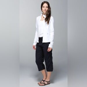 Lululemon Studio Cropped Black Capris Pants Size 8,10? Pre Owned